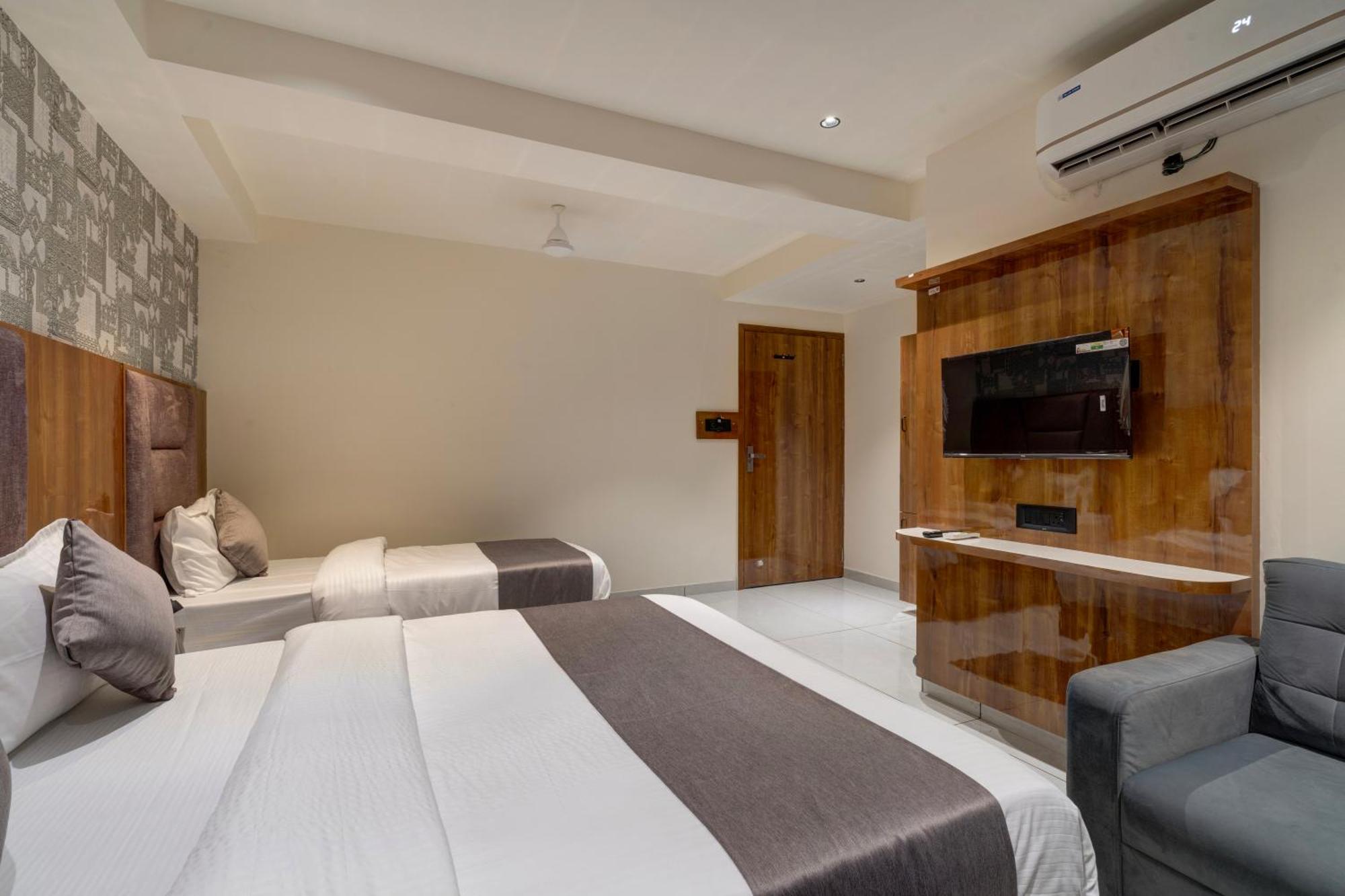 Hotel Shrimad Villa جاندي نجر المظهر الخارجي الصورة