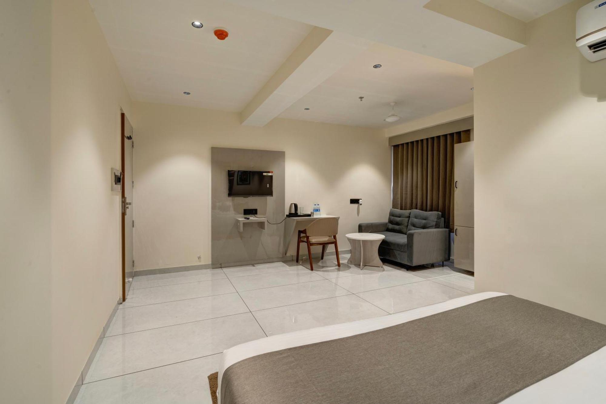 Hotel Shrimad Villa جاندي نجر المظهر الخارجي الصورة