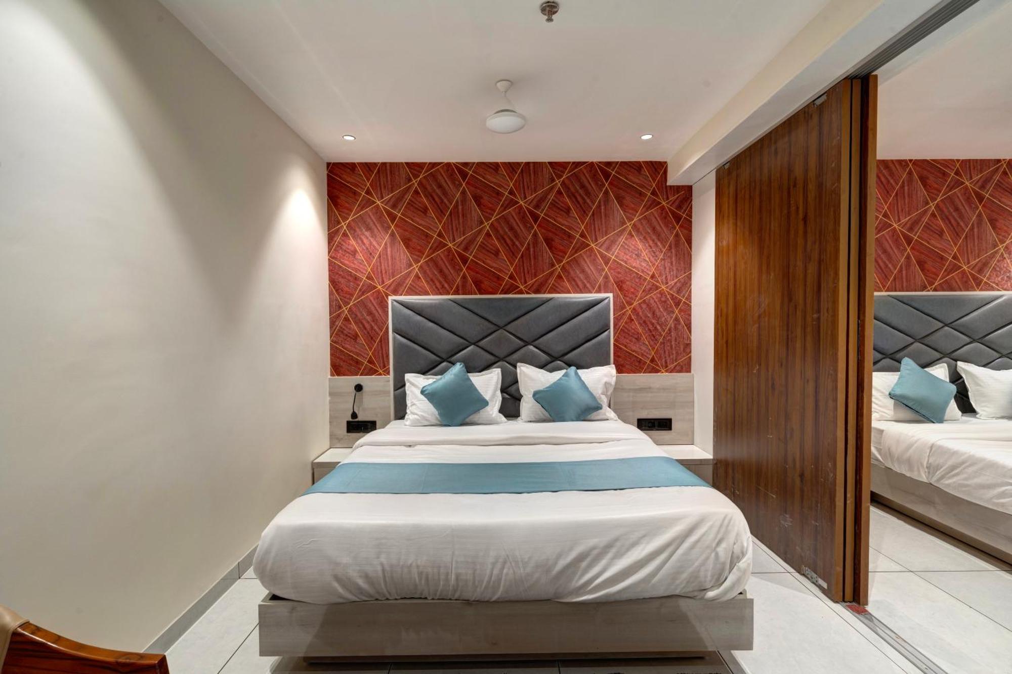 Hotel Shrimad Villa جاندي نجر المظهر الخارجي الصورة