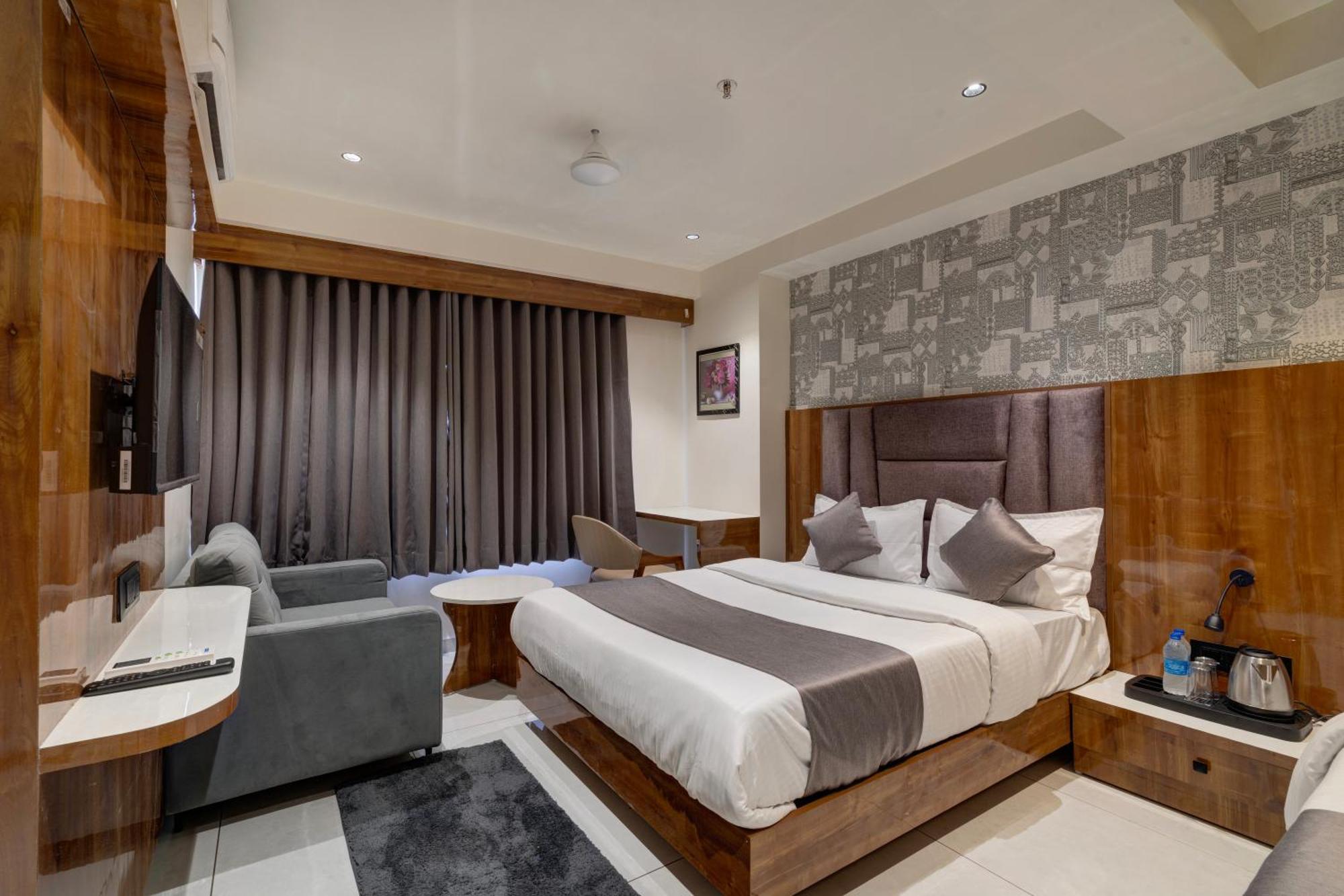 Hotel Shrimad Villa جاندي نجر المظهر الخارجي الصورة